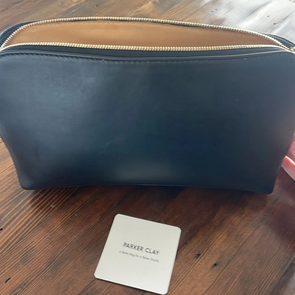 Elegant Black Clutch Wristlet - Picture 6 of 7